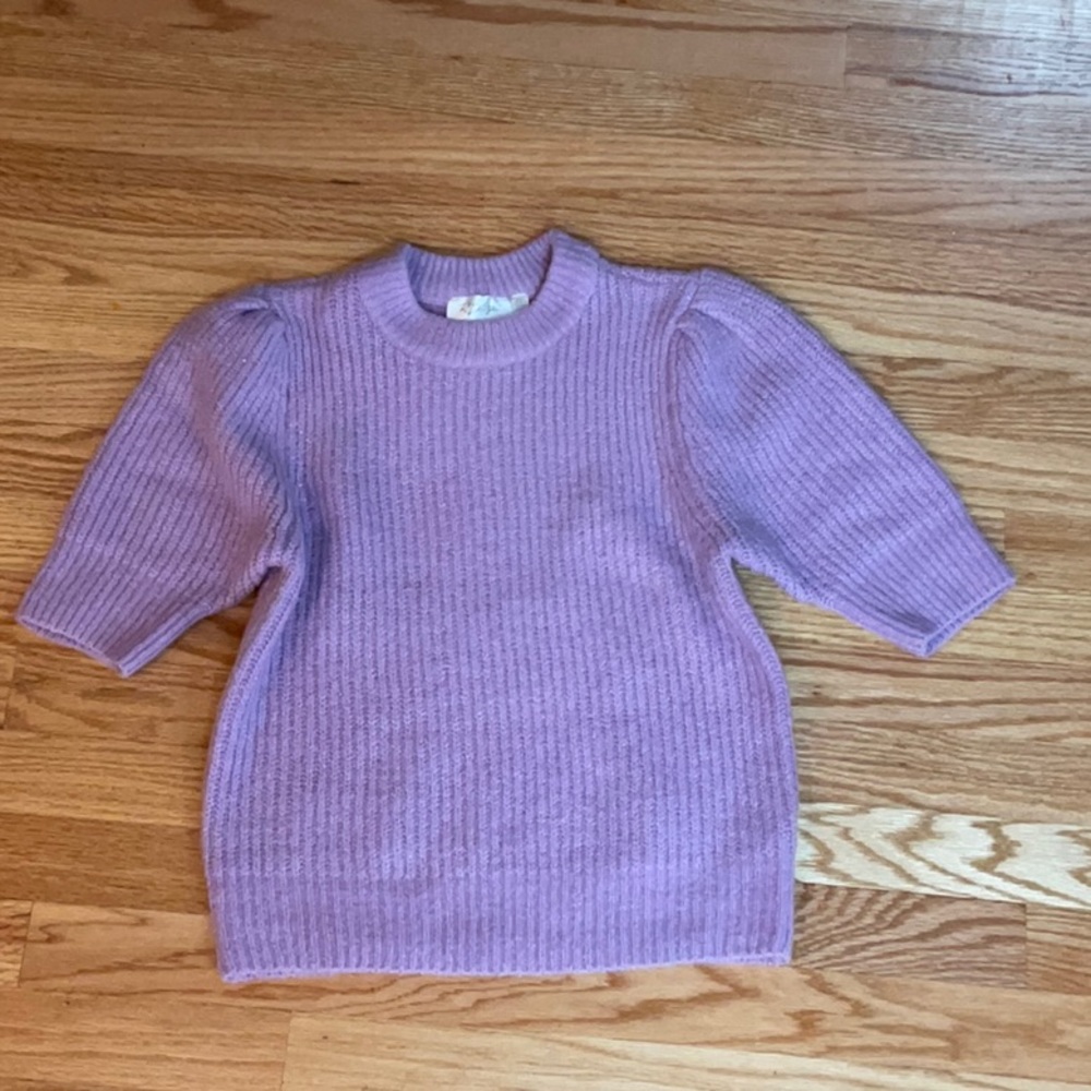 Lavender puff sleeve sweater S